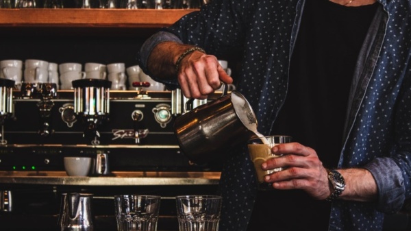 3 companies with offline worker strategies that win